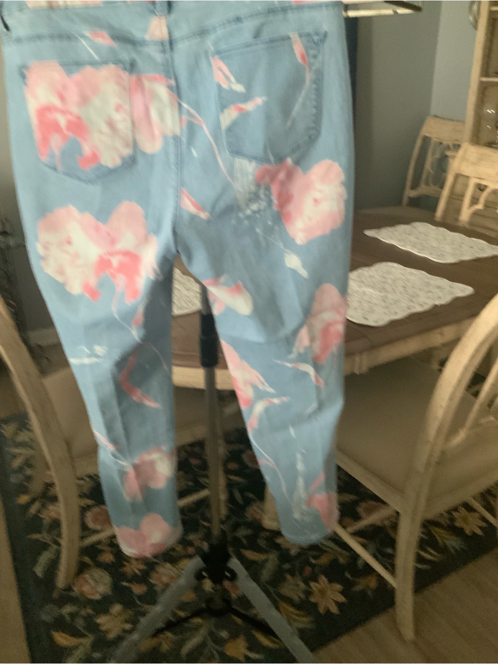 Chico’s Size 2 Light Blue Floral Women's Jeans - Picture 2 of 2